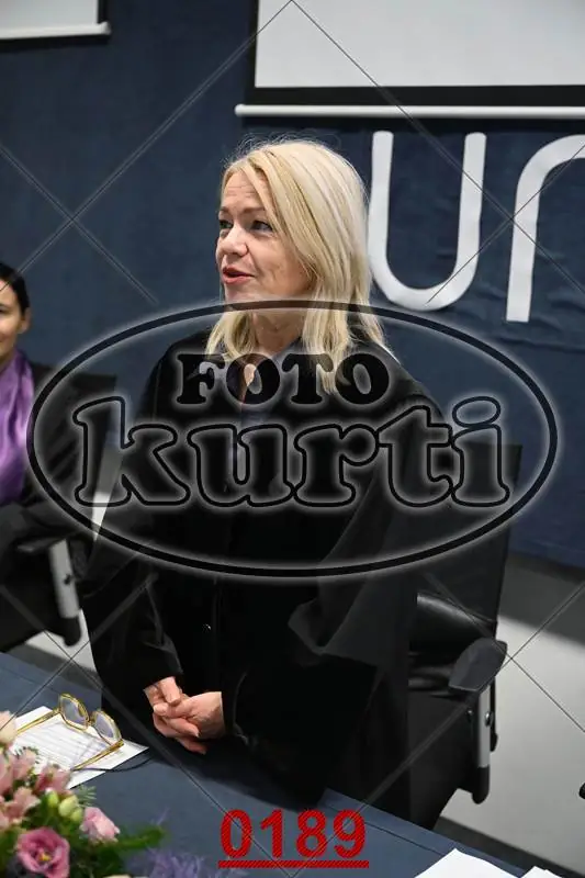10:00h 9 - FotoKurti