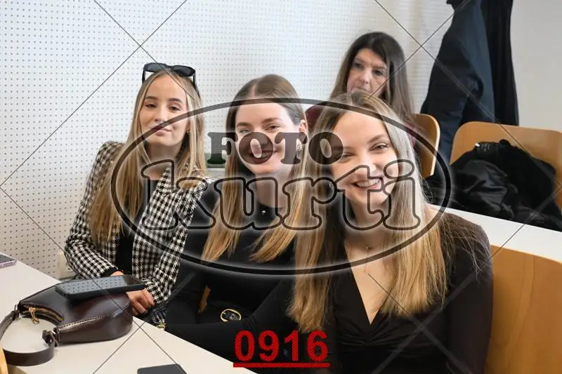 13:00h 8 - FotoKurti
