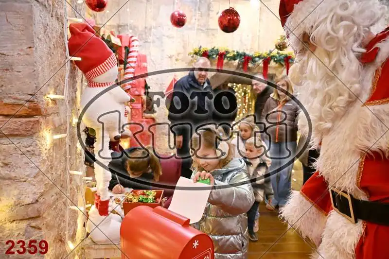 21.12. 10 00 DO 13 00 12 - FotoKurti