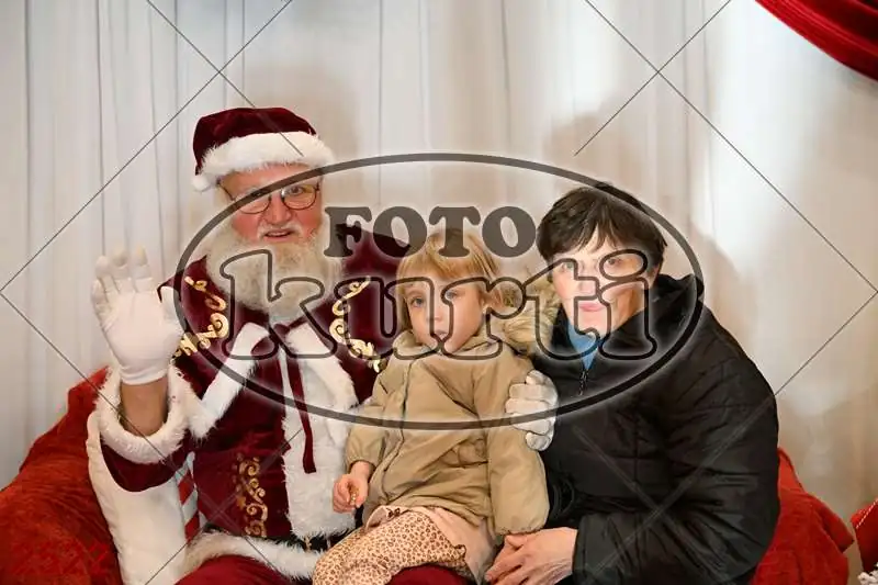 21.12. 15 00 DO 17 30 11 - FotoKurti