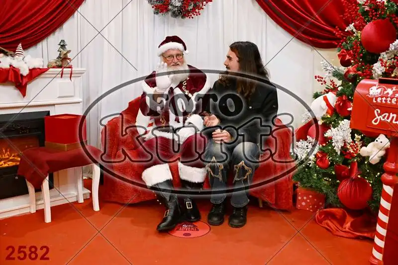 21.12. 15 00 DO 17 30 11 - FotoKurti