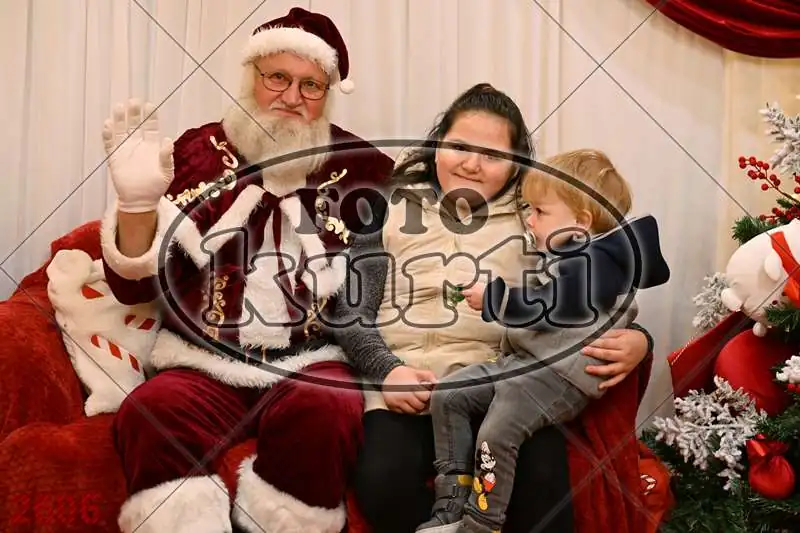 21.12. 15 00 DO 17 30 11 - FotoKurti