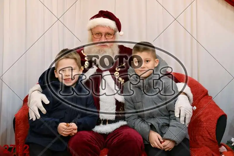 21.12. 15 00 DO 17 30 11 - FotoKurti