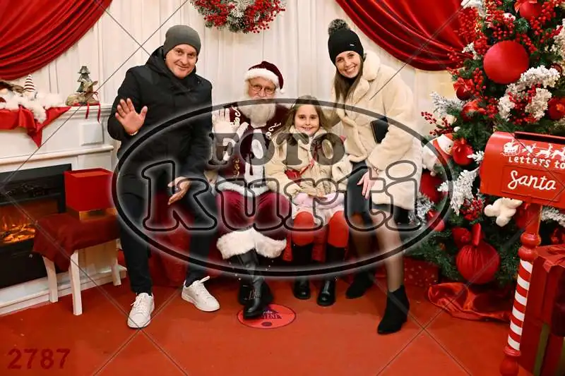 21.12. 15 00 DO 17 30 12 - FotoKurti