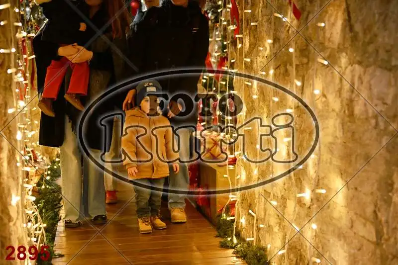 21.12. 15 00 DO 17 30 12 - FotoKurti