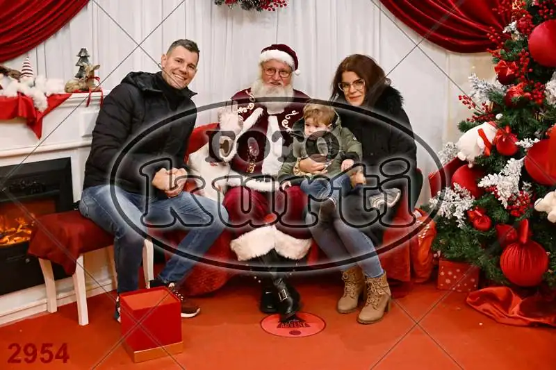 21.12. 15 00 DO 17 30 11 - FotoKurti