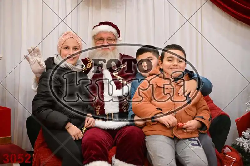 21.12. 17 30 DO 20 00 11 - FotoKurti