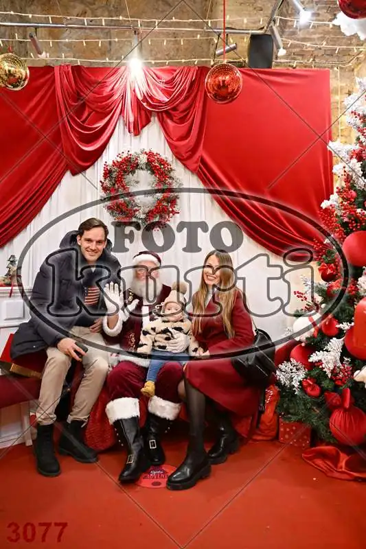 21.12. 17 30 DO 20 00 12 - FotoKurti