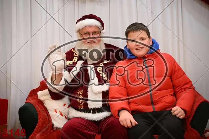 21.12. 17 30 DO 20 00 11 - FotoKurti