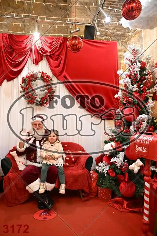 21.12. 17 30 DO 20 00 11 - FotoKurti