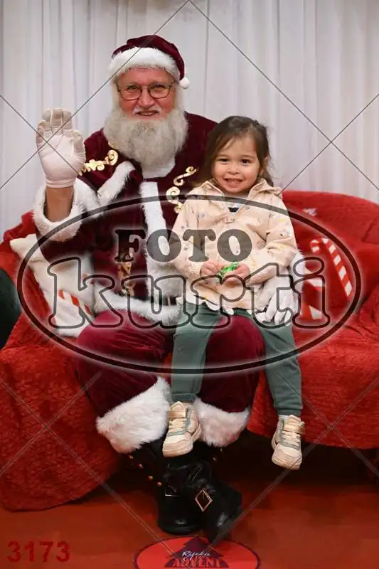 21.12. 17 30 DO 20 00 12 - FotoKurti