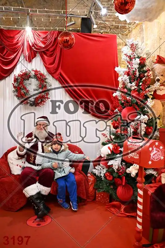 21.12. 17 30 DO 20 00 12 - FotoKurti