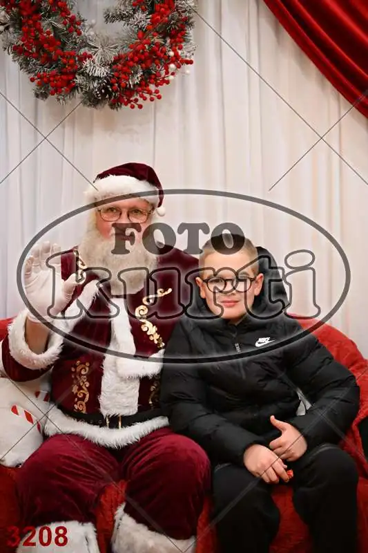 21.12. 17 30 DO 20 00 11 - FotoKurti