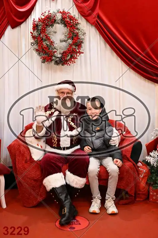21.12. 17 30 DO 20 00 8 - FotoKurti
