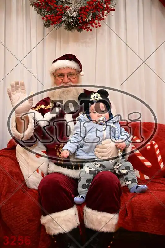 21.12. 17 30 DO 20 00 11 - FotoKurti