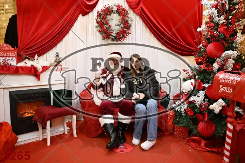 21.12. 17 30 DO 20 00 8 - FotoKurti