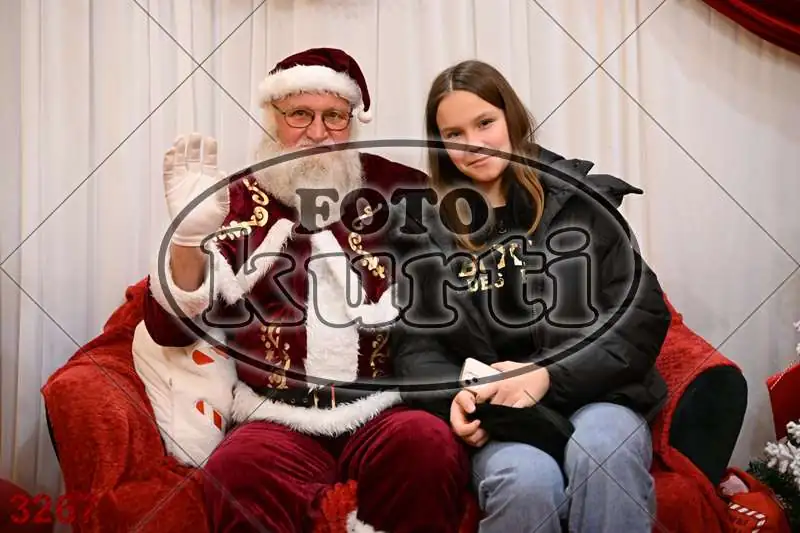 21.12. 17 30 DO 20 00 10 - FotoKurti
