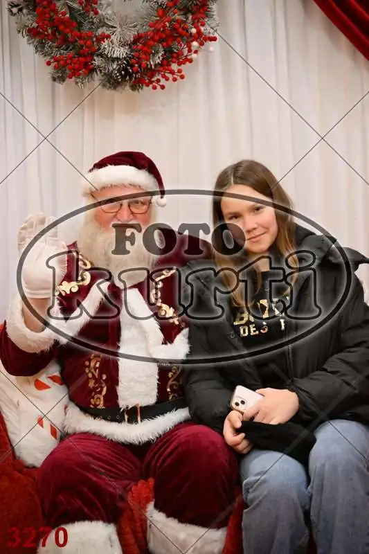 21.12. 17 30 DO 20 00 1 - FotoKurti