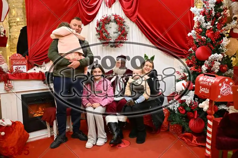 21.12. 17 30 DO 20 00 2 - FotoKurti