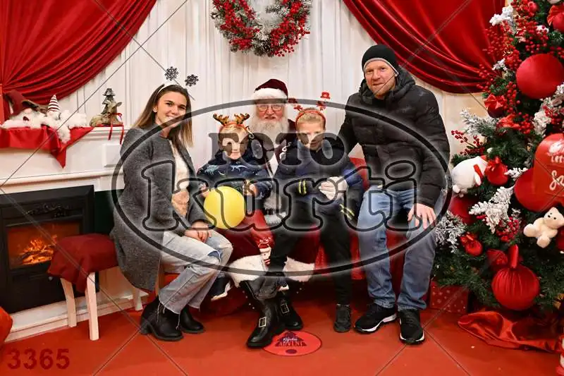 21.12. 17 30 DO 20 00 12 - FotoKurti