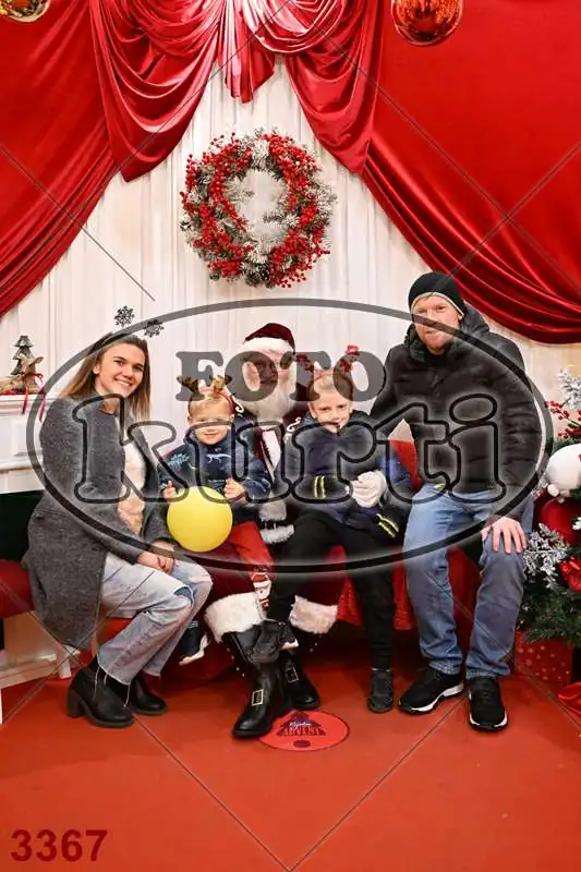 21.12. 17 30 DO 20 00 2 - FotoKurti