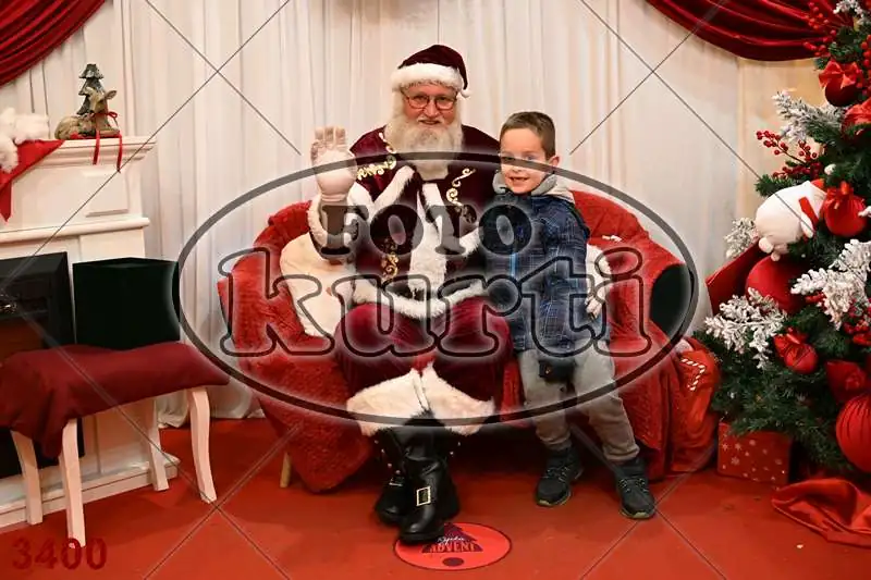 21.12. 17 30 DO 20 00 11 - FotoKurti