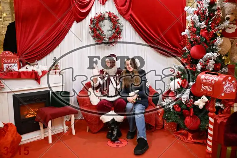 21.12. 17 30 DO 20 00 2 - FotoKurti