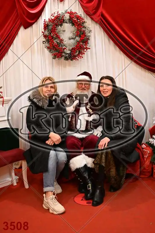 21.12. 17 30 DO 20 00 11 - FotoKurti
