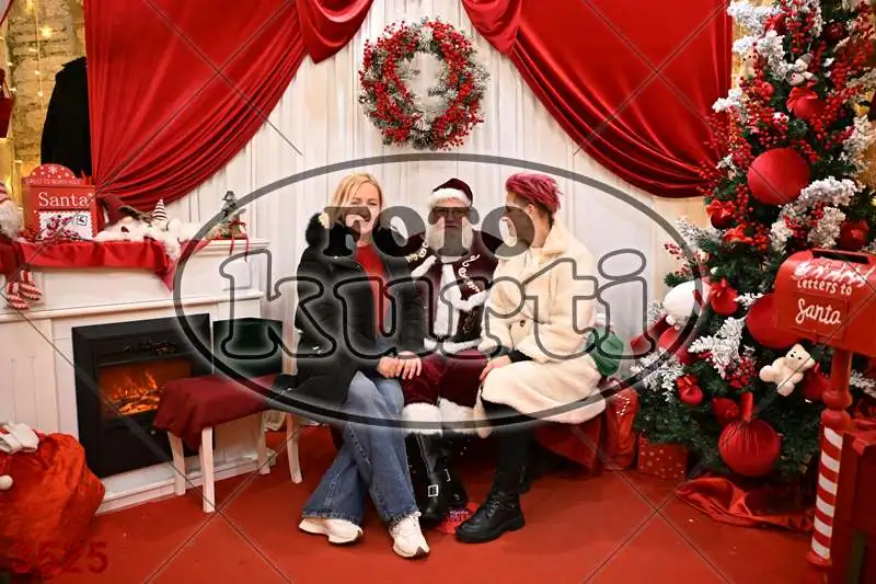 21.12. 17 30 DO 20 00 4 - FotoKurti