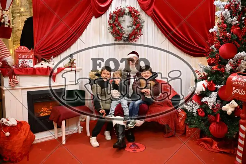 21.12. 17 30 DO 20 00 10 - FotoKurti