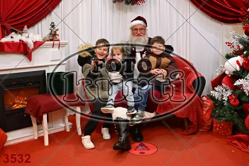 21.12. 17 30 DO 20 00 11 - FotoKurti