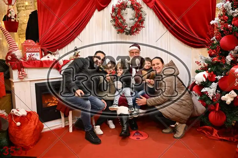 21.12. 17 30 DO 20 00 4 - FotoKurti