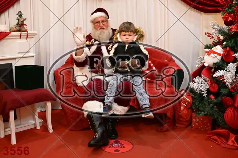 21.12. 17 30 DO 20 00 11 - FotoKurti