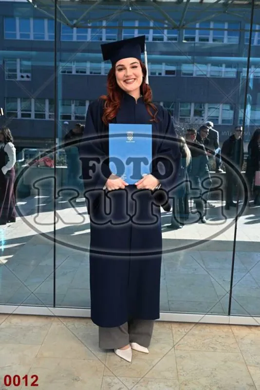12:00h 12 - FotoKurti