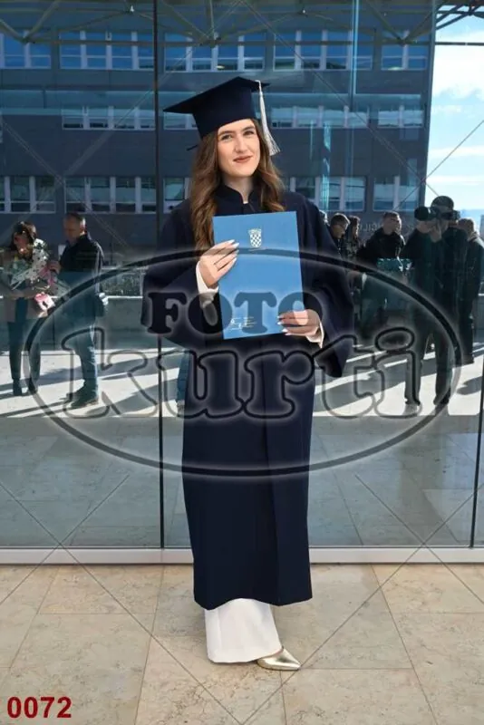 12:00h 12 - FotoKurti