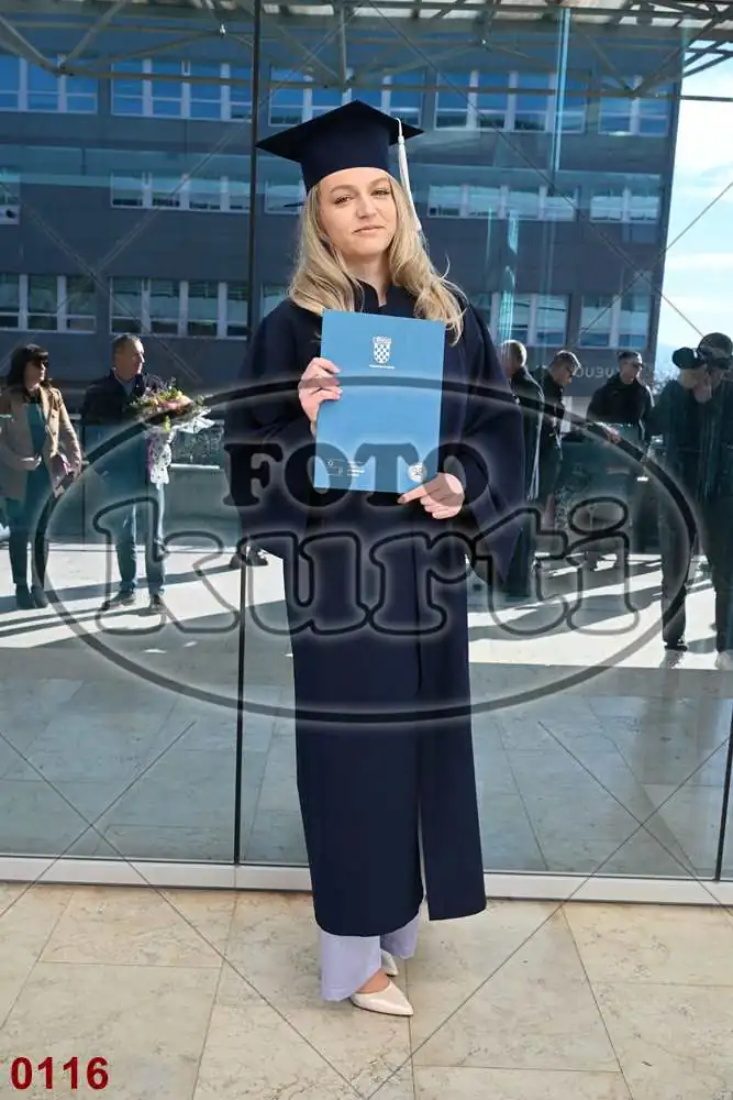 12:00h 8 - FotoKurti