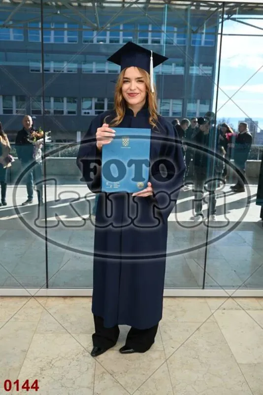 12:00h 12 - FotoKurti