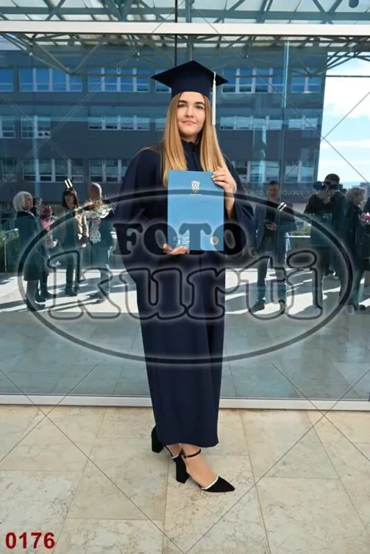 12:00h 8 - FotoKurti