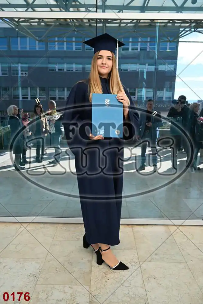 12:00h 8 - FotoKurti