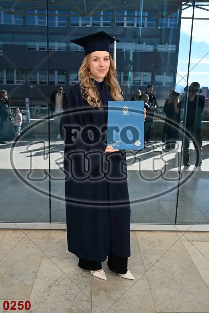 12:00h 10 - FotoKurti