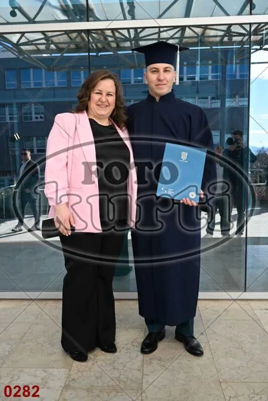 12:00h 6 - FotoKurti
