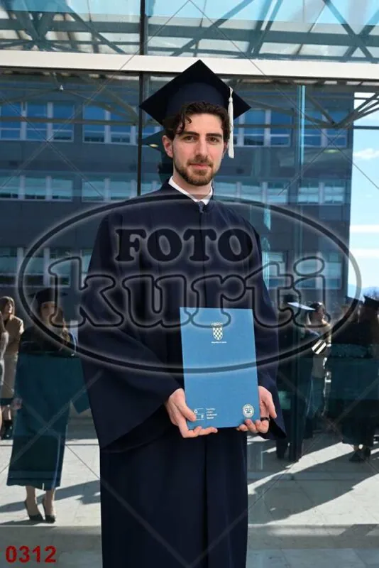 12:00h 12 - FotoKurti