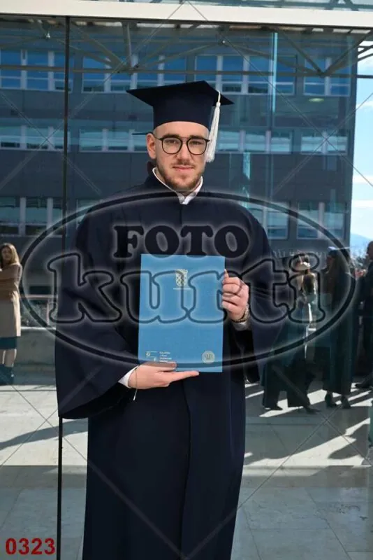 12:00h 11 - FotoKurti