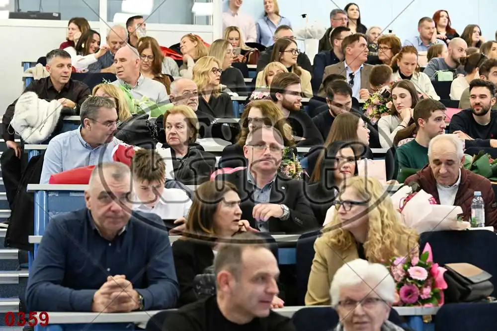 12:00h 11 - FotoKurti