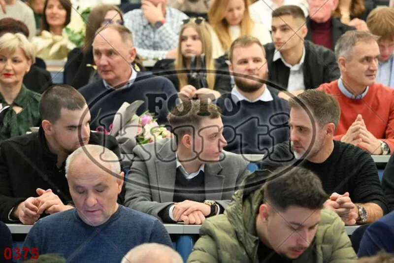 12:00h 3 - FotoKurti