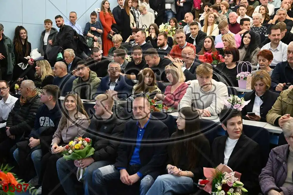 12:00h 1 - FotoKurti
