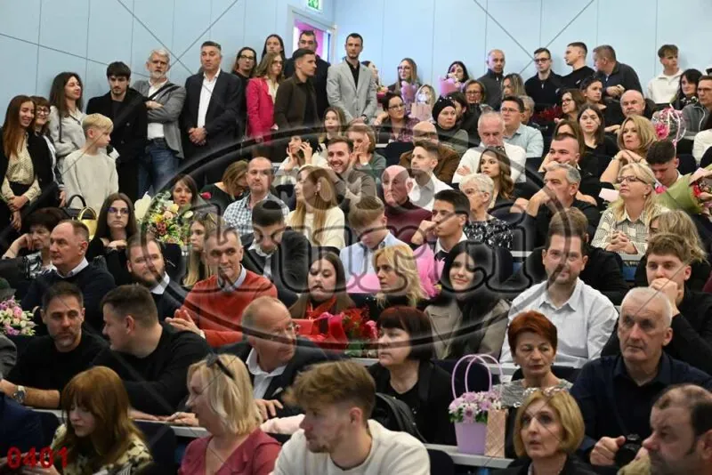 12:00h 5 - FotoKurti