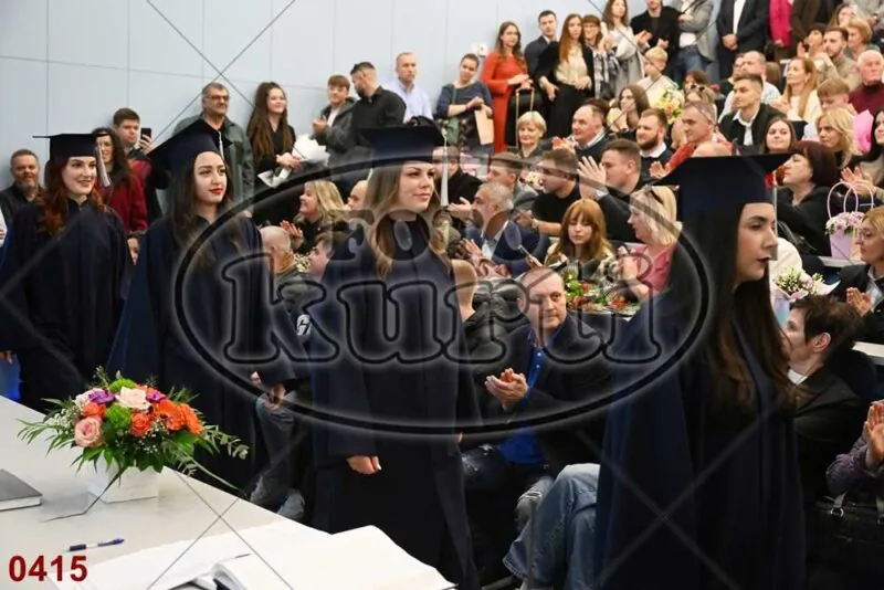 12:00h 7 - FotoKurti