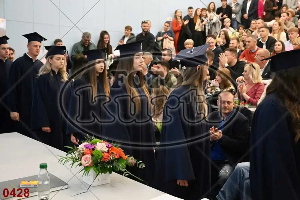 12:00h 8 - FotoKurti