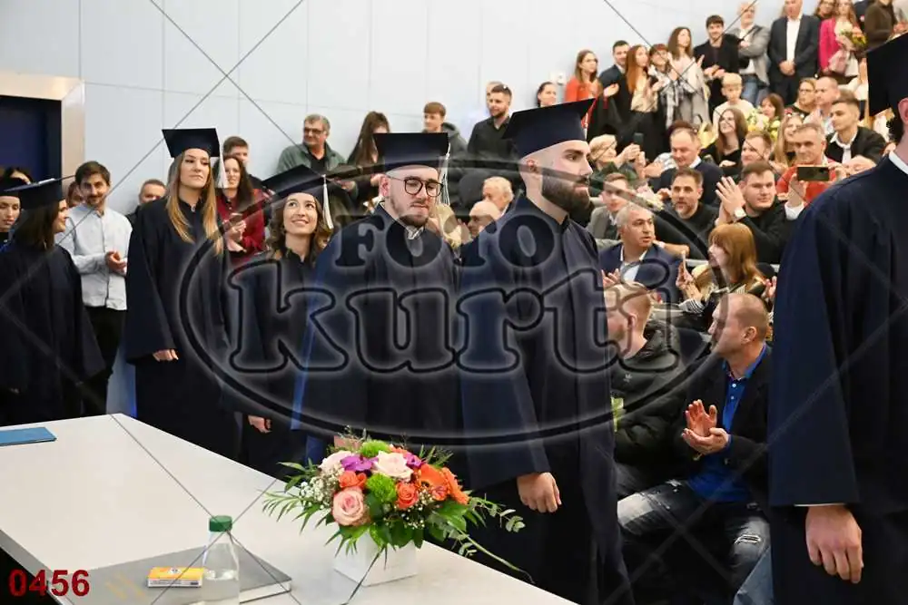 12:00h 12 - FotoKurti